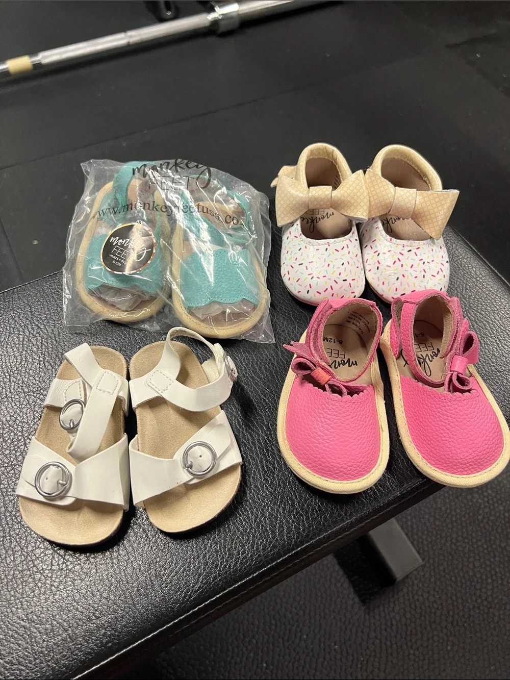 Baby Girls 6-12month size sandals 4 pair like new by monkey feet and old navy